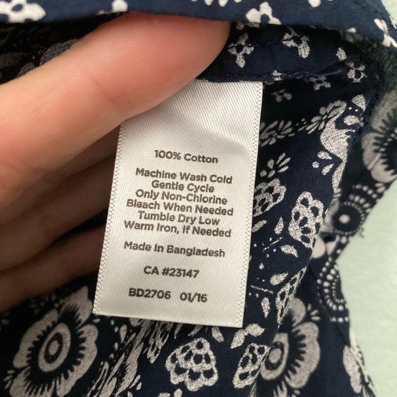 Talbots Large Blue with white flowers red trim - Picture 4 of 4